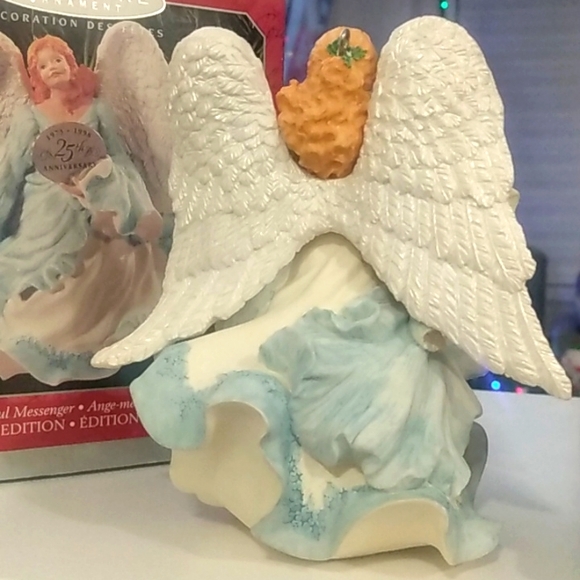 1998 Hallmark Keepsake Joyful Messenger Angel Ornament Anniversary Edition - Picture 4 of 11